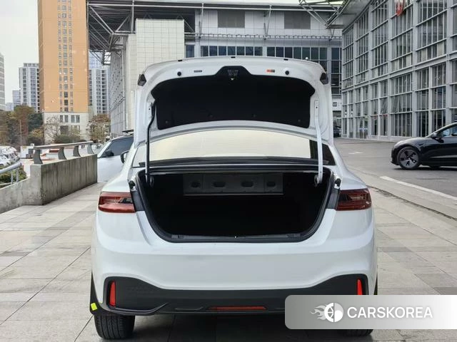Geely Geometry A 2024 Белый из Китая, фото 6