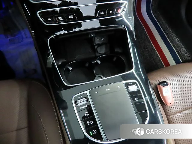 Mercedes-Benz E-Class W213 2022 Белый из Кореи, фото 6