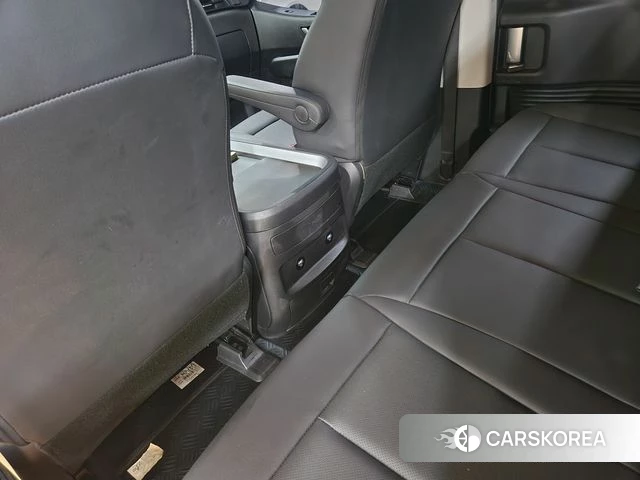 Hyundai Staria 2023 Черный из Кореи, фото 6