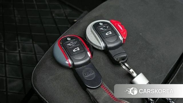 Mini Cooper S Convertible 2022 Серебристо-серый из Кореи, фото 6