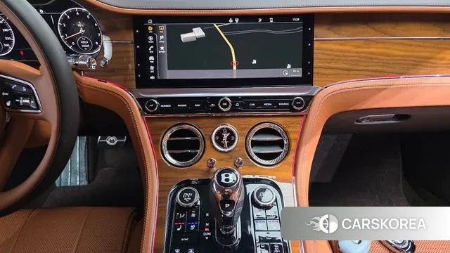 Bentley Continental GT 3rd Generation 2023 Белый из Кореи, фото 6