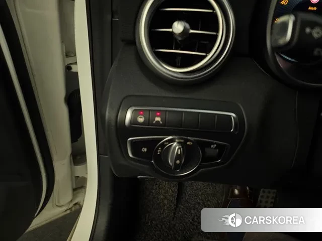 Mercedes-Benz C-Class W205 2021 Белый из Кореи, фото 6