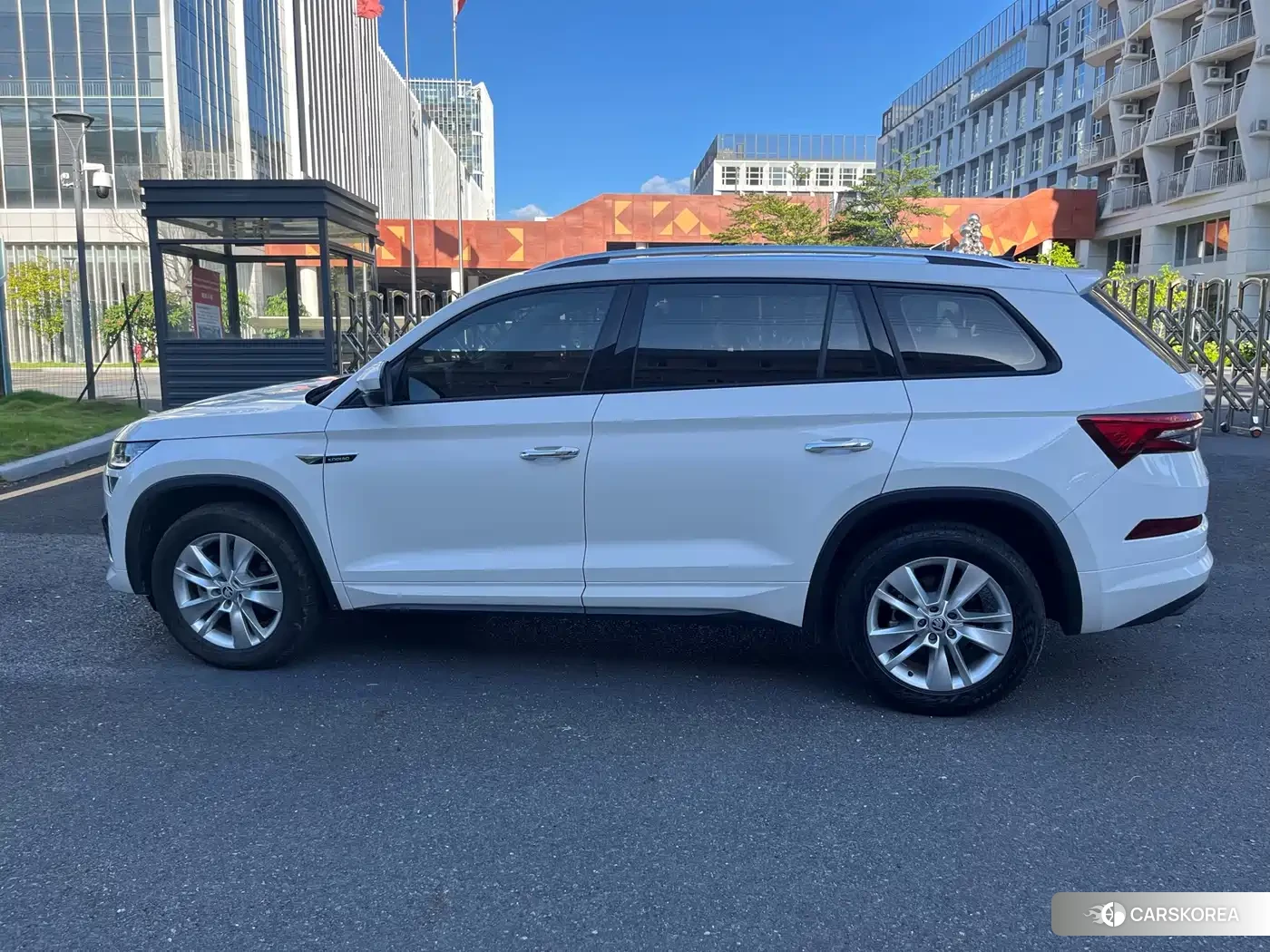 Skoda Kodiak 2024 Белый из Китая, фото 6