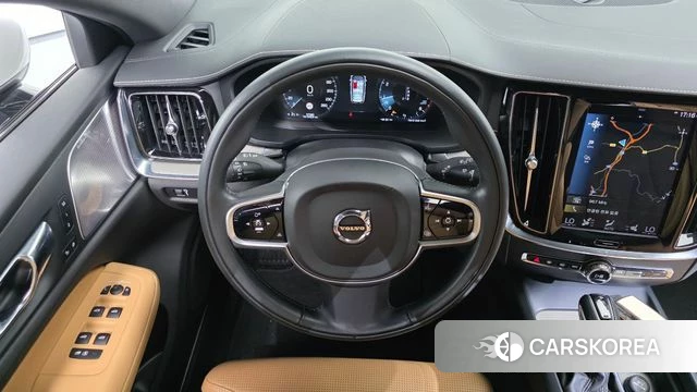 Volvo V60 Cross-Country 2nd Generation 2020 Белый из Кореи, фото 6