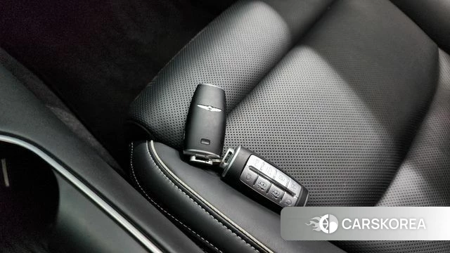 Genesis Electrified GV70 2022 Серебристо-серый из Кореи, фото 6