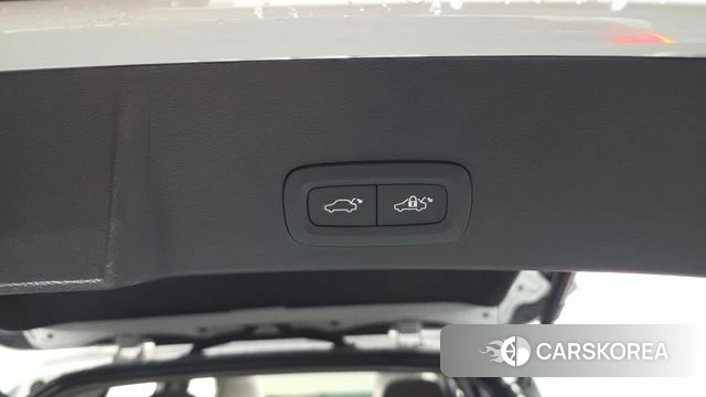 Volvo XC40 2023 Белый из Кореи, фото 6