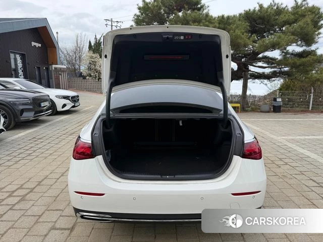 Mercedes-Benz E-Class W214 2024 Белый из Кореи, фото 6