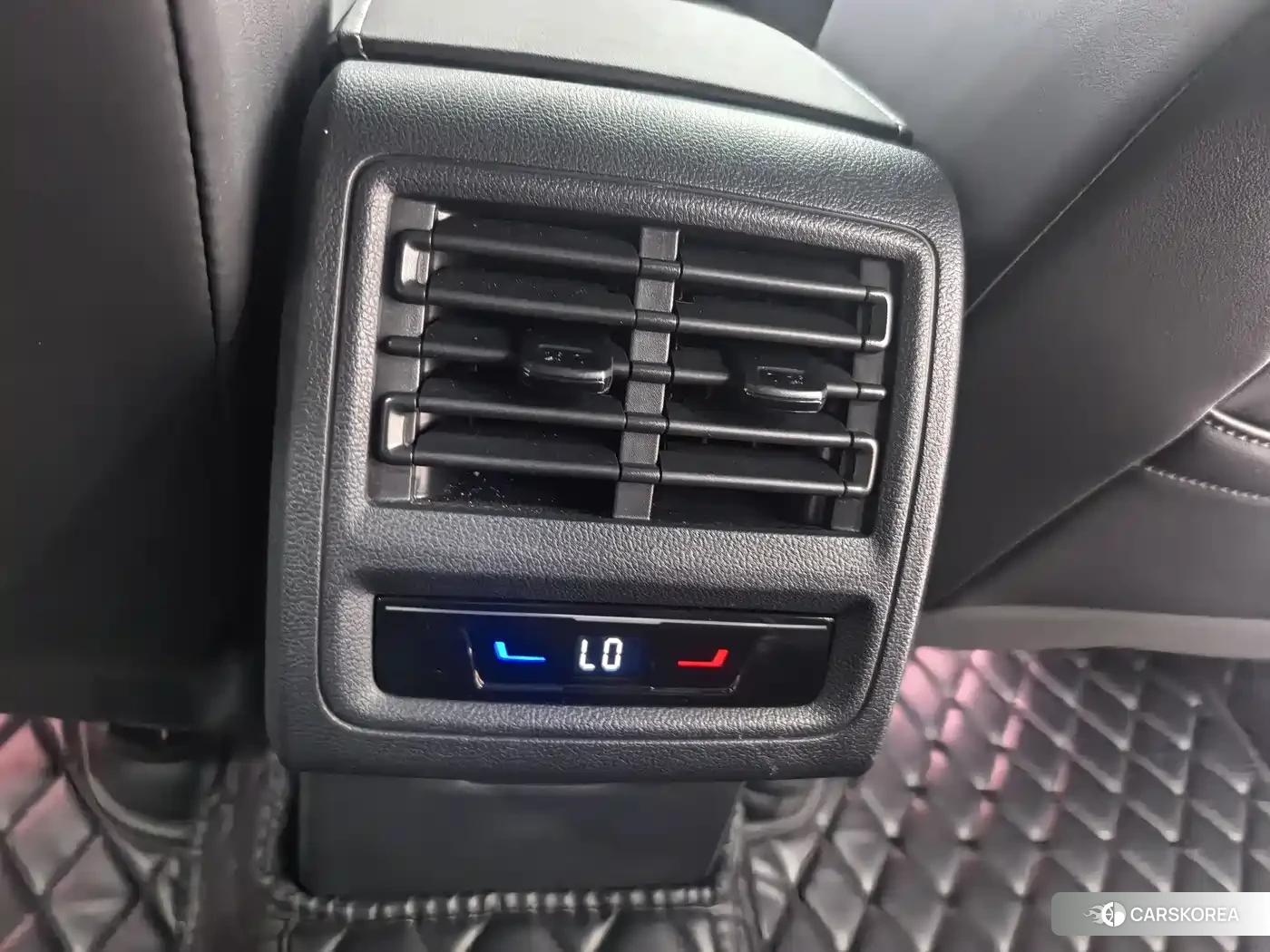 Volkswagen Golf 2023 Silver/gray из Китая, фото 6