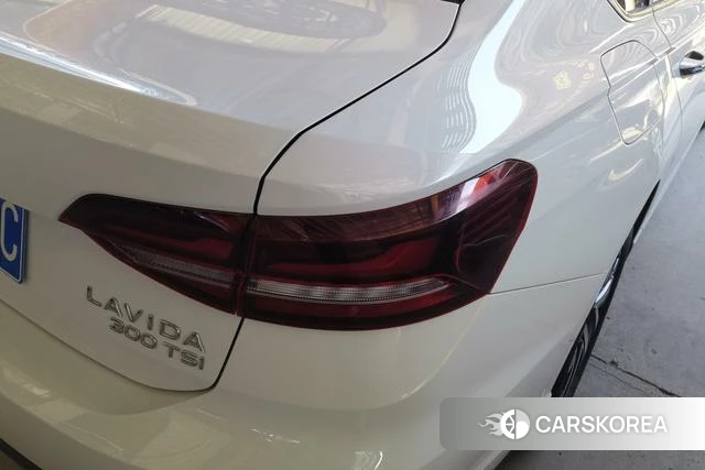 Volkswagen Lavida 2024 Белый из Китая, фото 6