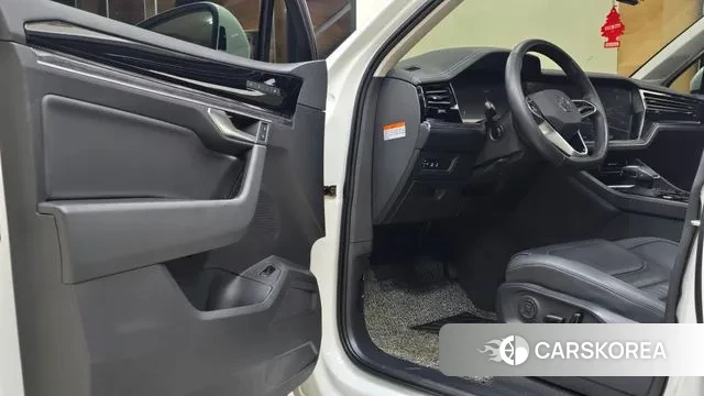 Volkswagen Touareg 3rd generation 2020 Белый из Кореи, фото 6