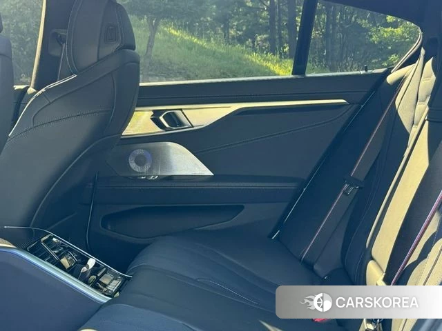 BMW 8 Series (G15) 2025 Белый из Кореи, фото 6
