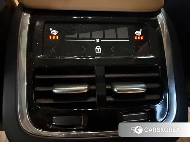 Volvo XC60 second Generation 2019 Белый из Кореи, фото 6