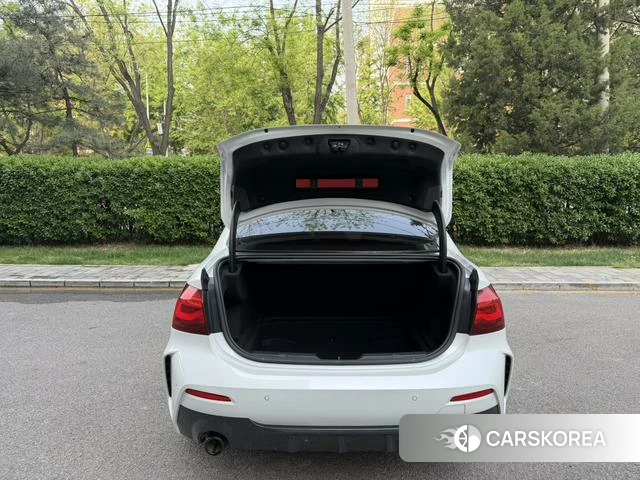 BMW 1 series 2023 Белый из Китая, фото 6