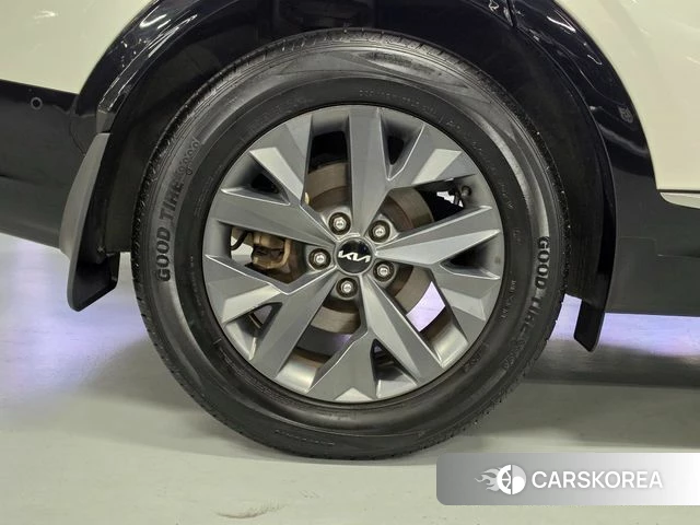 Kia Sportage 5th Generation 2023 Белый из Кореи, фото 6
