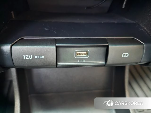 Kia Niro Plus 2023 Серебряный из Кореи, фото 6