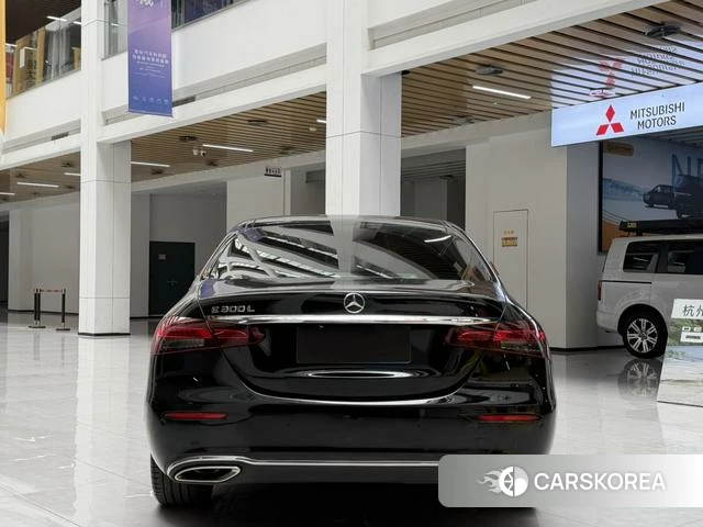 Mercedes-Benz E-class id 4211739 из Китая 6