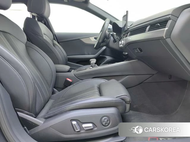 Audi A4L 2024 Темно-серый из Китая, фото 6