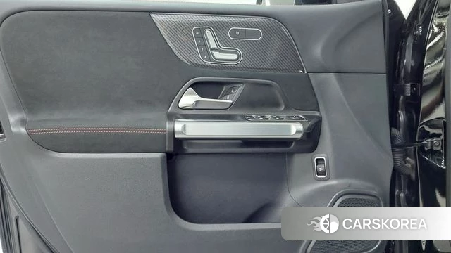 Mercedes-Benz GLB-Class X247 2025 Черный из Кореи, фото 6