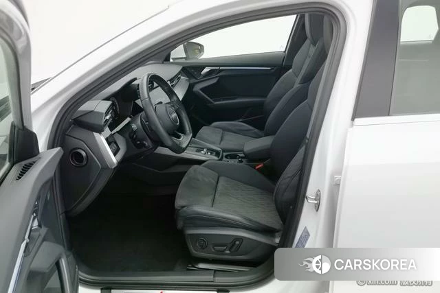 Audi A3 2021 Белый из Китая, фото 6