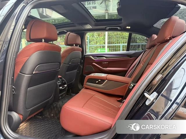 BMW 5 series 2022 Черный из Китая, фото 6