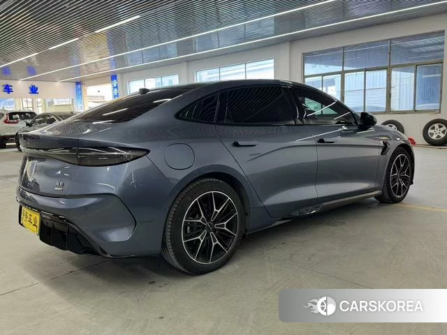 BYD seal 2025 Серебристо-серый из Китая, фото 6