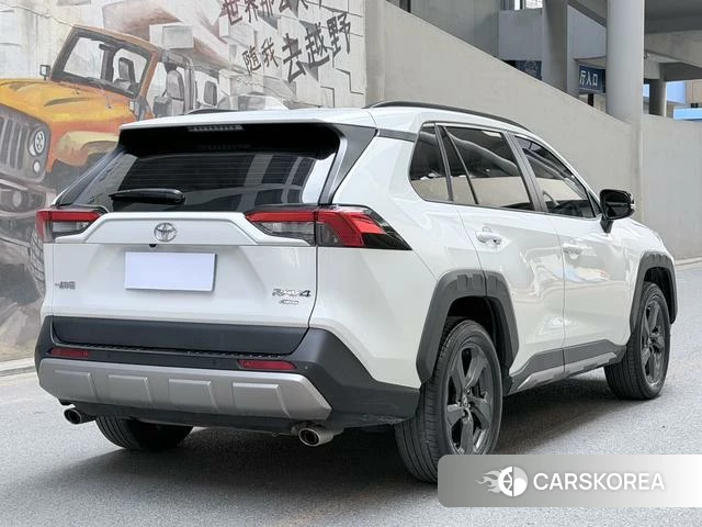 Toyota RAV4 Rongfang 2023 Белый из Китая, фото 6
