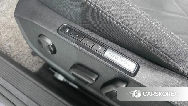 Volkswagen Golf 8th Generation 2022 Серый из Кореи, фото 6