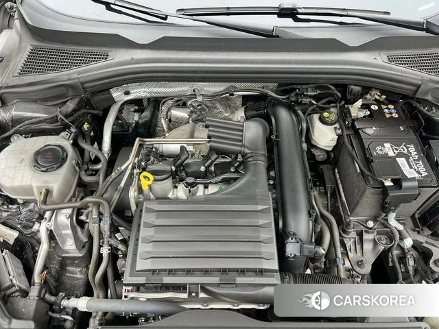 Volkswagen Lingdu 2024 Серебристо-серый из Китая, фото 6