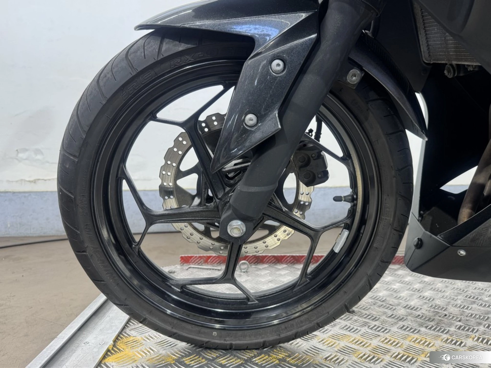 Kawasaki NINJA 250 id 3947600 из Японии 6