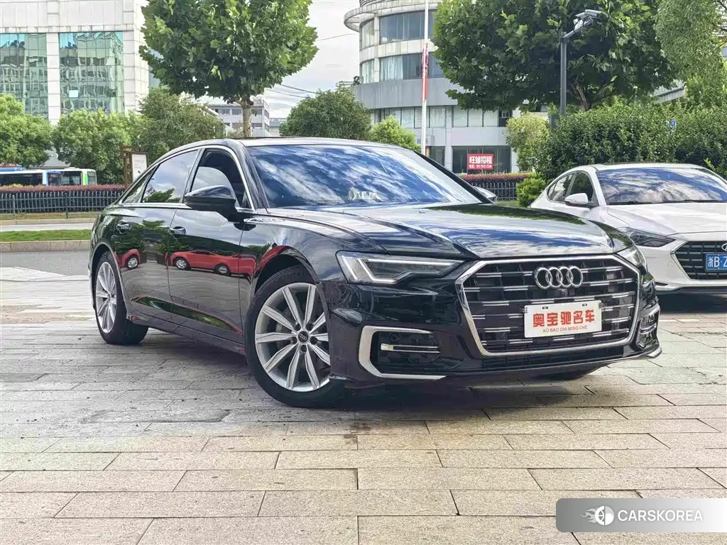 Audi A6L id 4553789 из Китая 7