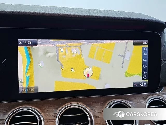 Mercedes-Benz E-Class W213 2019 Серебристо-серый из Кореи, фото 6