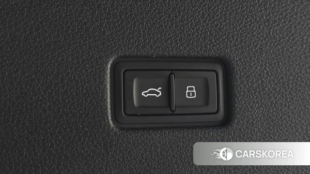 Audi Q8 (4M) 2023 Черный из Кореи, фото 6
