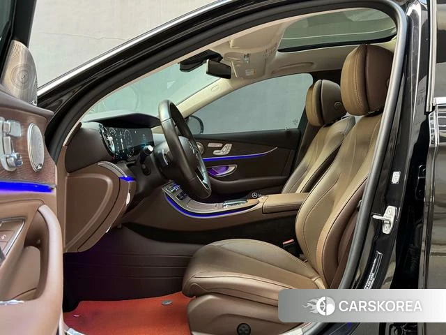 Mercedes-Benz E-class 2023 Черный из Китая, фото 6