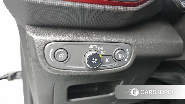 Chevrolet (GM Daewoo) Trailblazer 2021 Белый из Кореи, фото 6