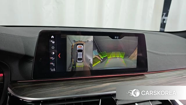BMW 5 Series (G30) 2018 Серебристо-серый из Кореи, фото 6