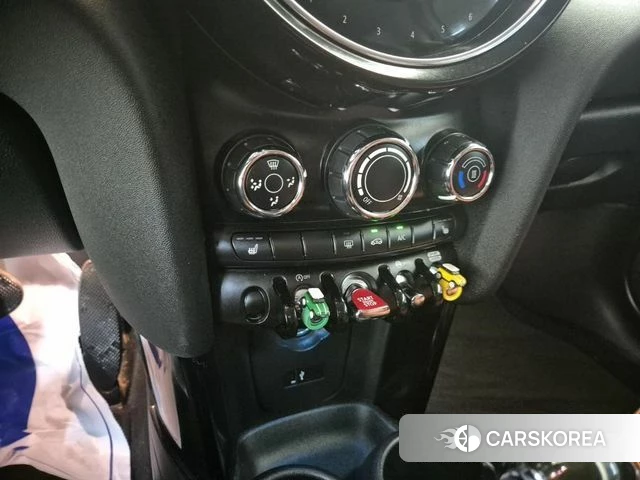 Mini Cooper 2022 Белый из Кореи, фото 6