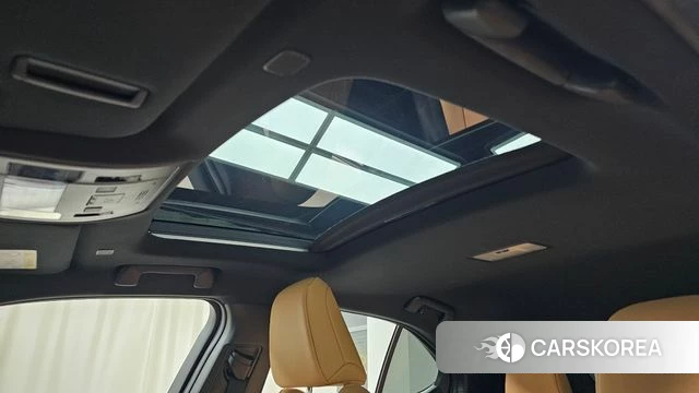 Lexus UX250h 2023 Белый из Кореи, фото 6