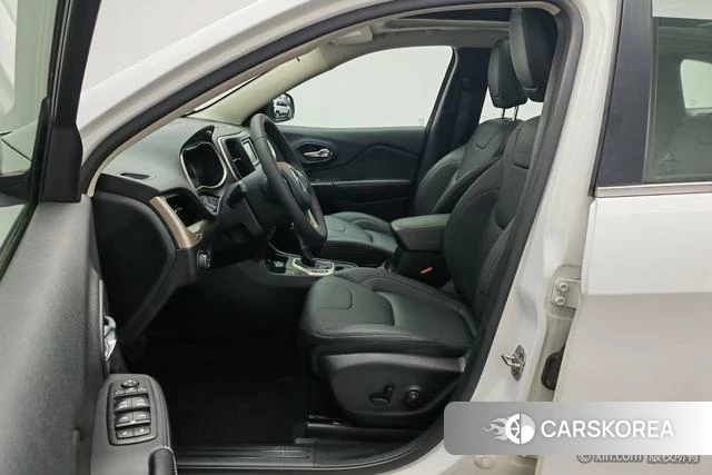 Jeep Free light 2018 Белый из Китая, фото 6