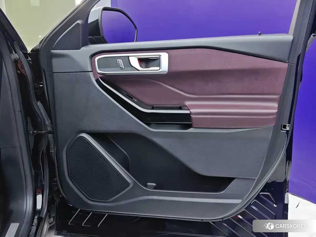 Ford Explorer 2022 Черный из Китая, фото 6