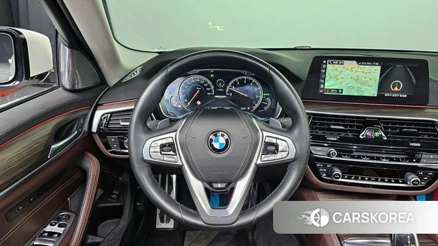 BMW 5 Series (G30) 2018 Белый из Кореи, фото 6