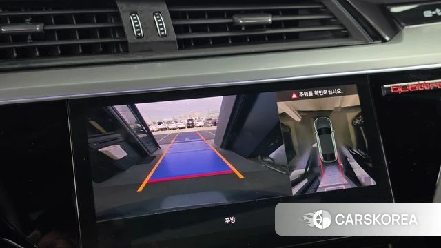 Audi e-Tron 2021 Серый из Кореи, фото 6