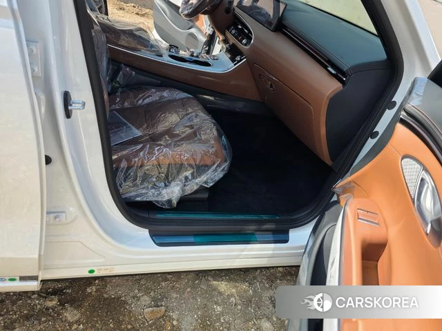 Genesis GV70 2025 Белый из Кореи, фото 6