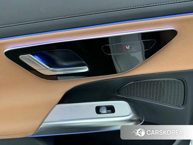 Mercedes-Benz E-Class W214 2025 Песочный из Кореи, фото 6