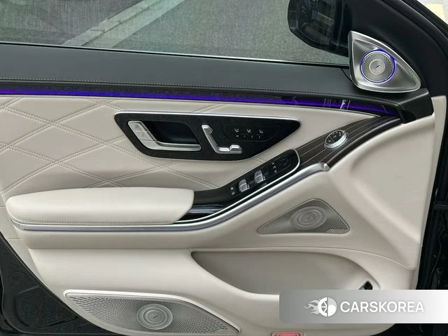 Mercedes-Benz Maybach S-class 2023 Черный из Китая, фото 6