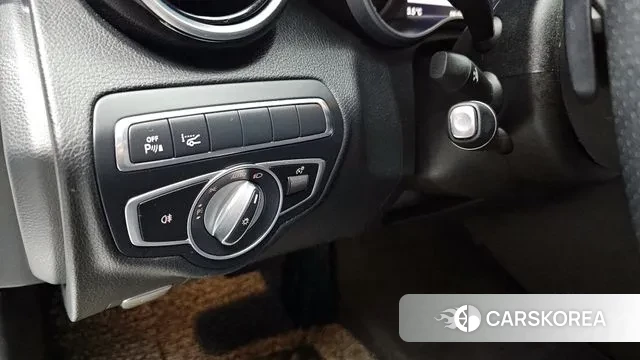 Mercedes-Benz C-Class W205 2018 Белый из Кореи, фото 6