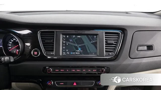 Kia The New Carnival 2018 Белый из Кореи, фото 6
