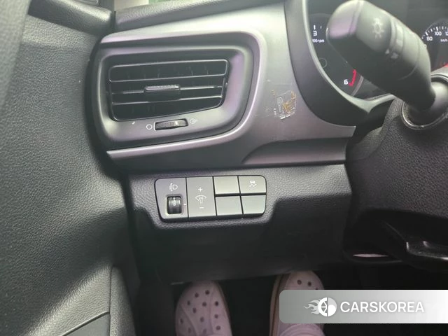 Kia Stonic 2018 Белый из Кореи, фото 6