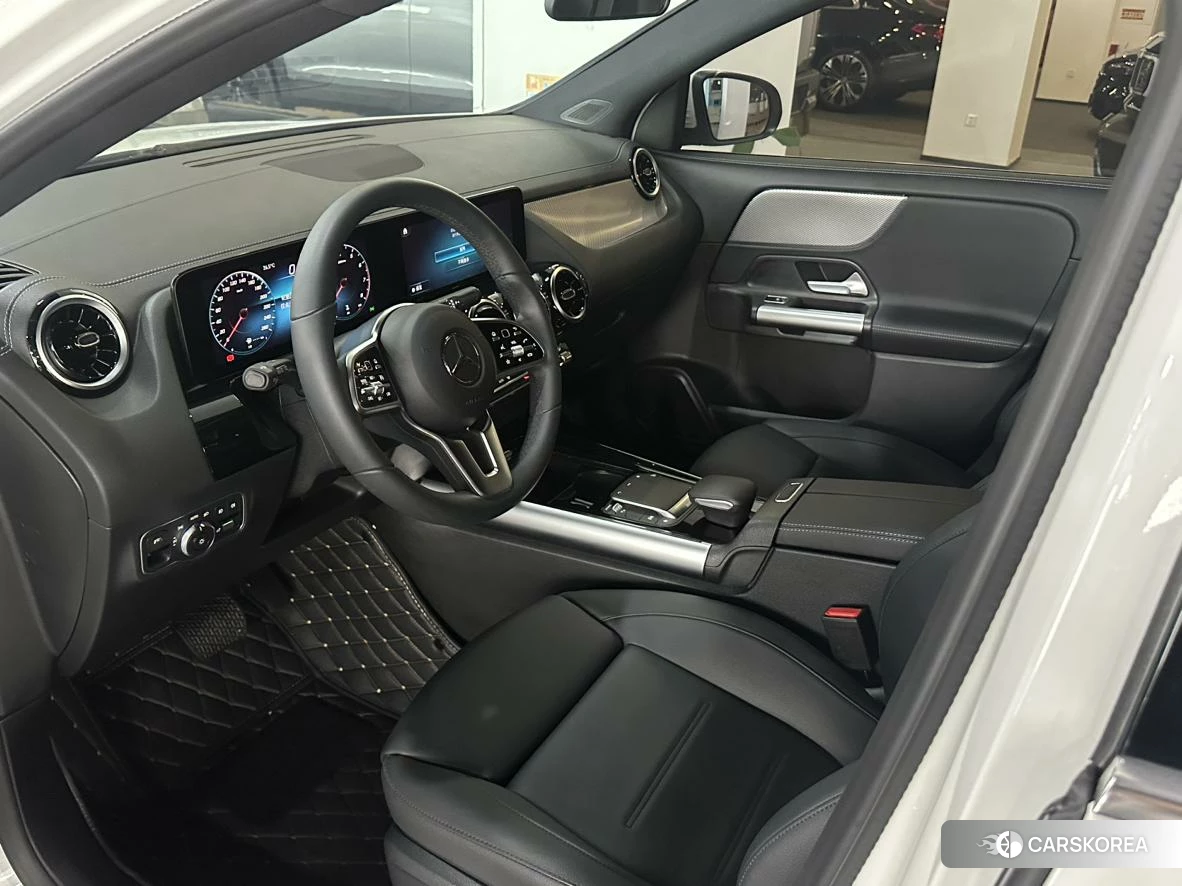 Mercedes-Benz GLA 2023 Белый из Китая, фото 6