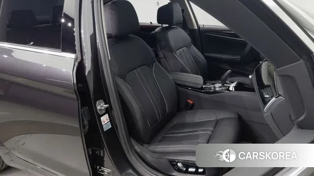 BMW 5 Series (G30) 2022 Серый из Кореи, фото 6