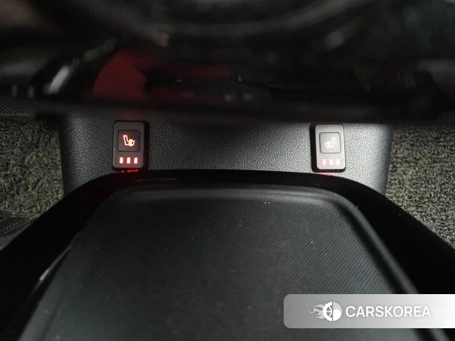 Toyota Prius 4th Generation 2020 Белый из Кореи, фото 6